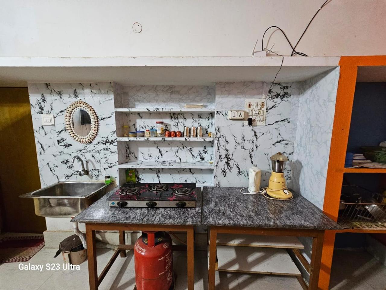 Sudha Kutir Puri Apartment Bagian luar foto