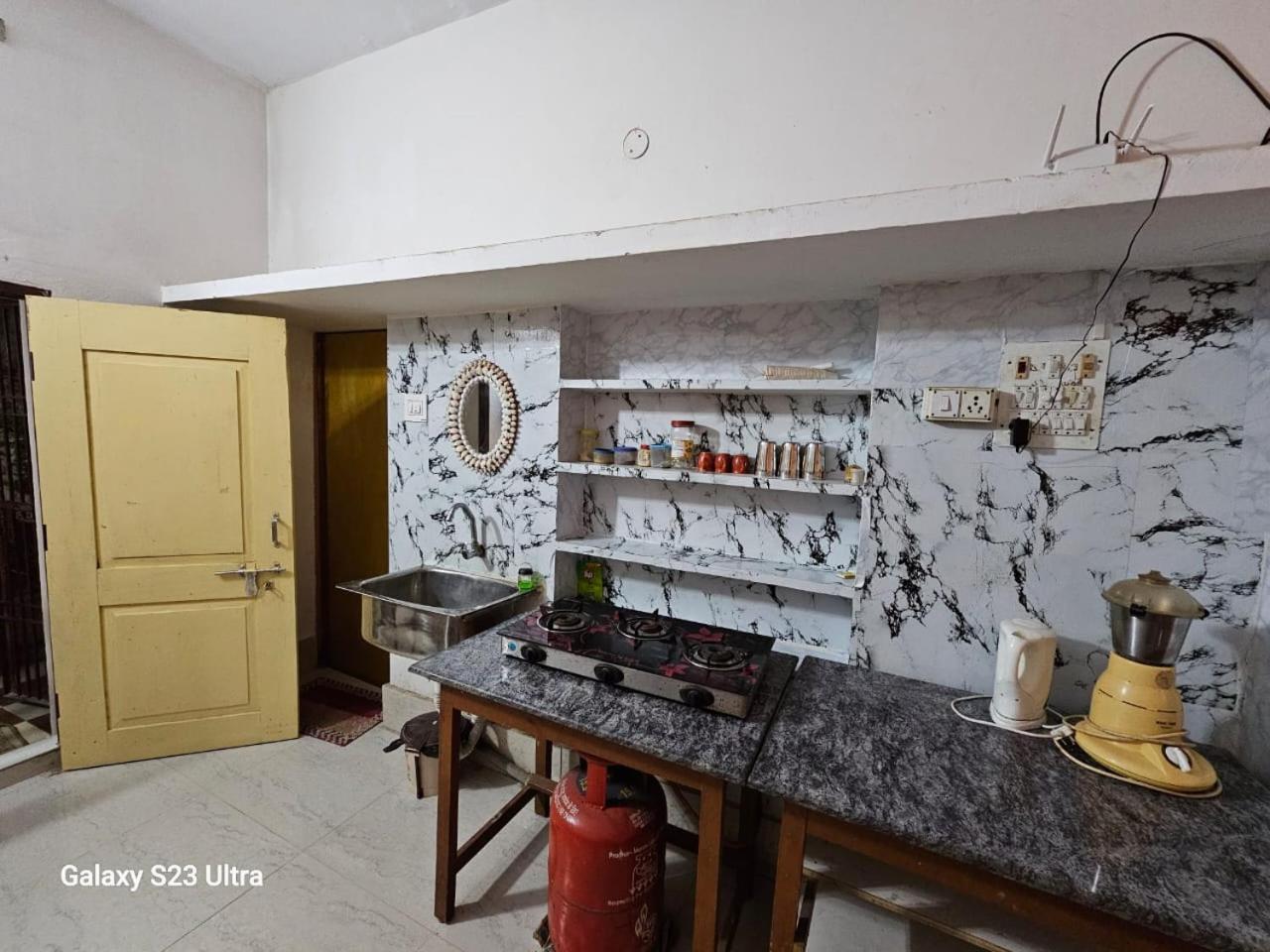 Sudha Kutir Puri Apartment Bagian luar foto